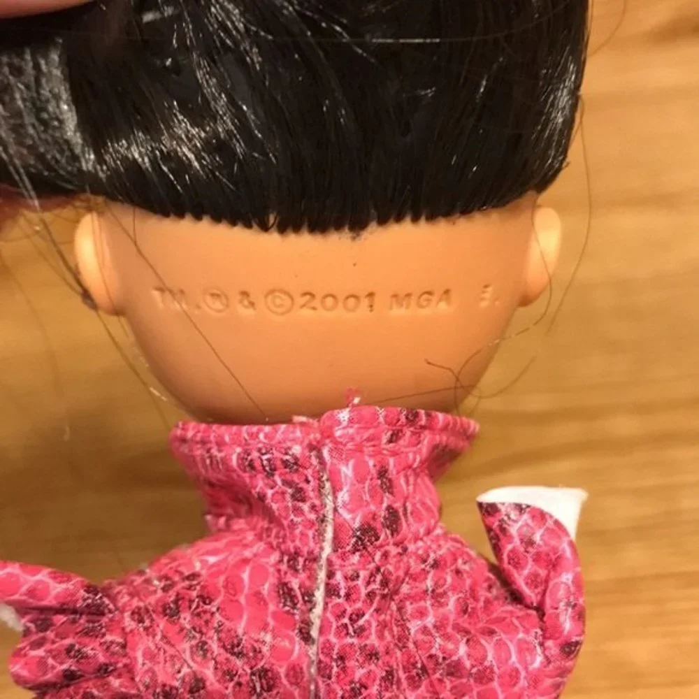 Vintage Y2K bratz dolls collectors MGA 2001 doll